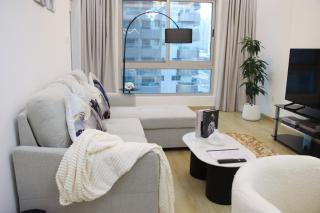 Stylish Marina 1BR, Balcony, Walk to JBR & Marina - 7