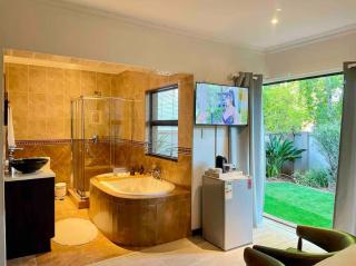 A Private Room with a Private Entrance - Olifantsfontein - 0