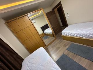 Cozy apartment just renovated families or singles - Madinaty - 5