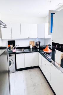 Cozy Beach Retreat-10 Min to Ocean-Fast Wi-Fi & AC - 6