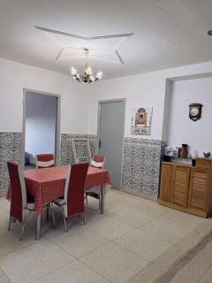 Grand Appartement Bon Prix 3eme étage - 1