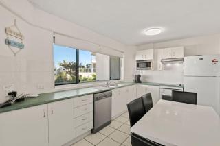 Lindomare Unit 8, 11 Orvieto Tce, Kings Beach - Caloundra - 6