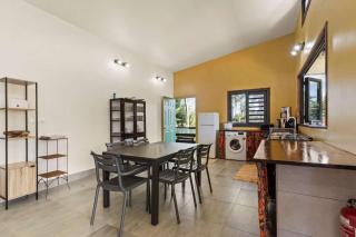 Temenino Pihiti Secluded Bungalow - 9