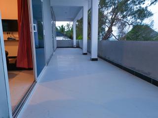 Oceanfront 2BR Ensuite Apartment with Balcony - 2