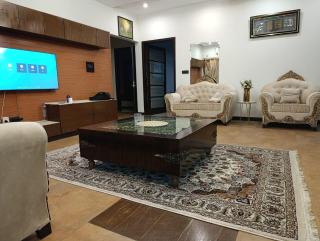 Spacious 6BR DHA Home, Private - Ideal for Events - Lahore - 3