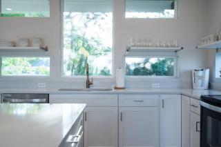 Riverside - Upscale Home near Historic District - 4