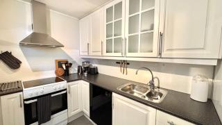 Romslig leilighet med 2 soverom - GRATIS PARKERING - 4