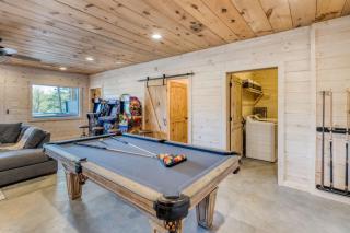 The Americana - Stunning Mountainside Retreat - 5