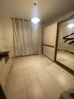 Spacious & Modern Apartment - 7