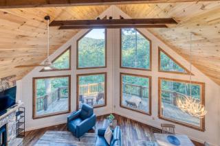 Pineview Escape - Hot Tub - Views - Arcades - 1