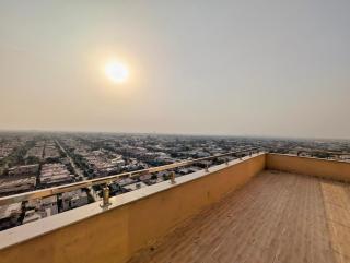 GOLDCREST MALL AND RESIDENCY - VINTAGE PENTHOUSE SUITE By ALVIS SUITE - Lahore - 5