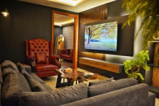 GOLDCREST MALL AND RESIDENCY - VINTAGE PENTHOUSE SUITE By ALVIS SUITE - Lahore - 2