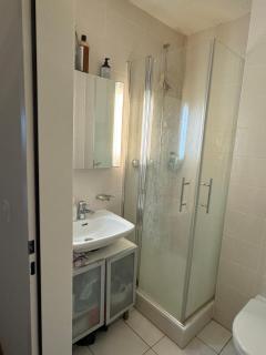 Nice room in my apartment - 2