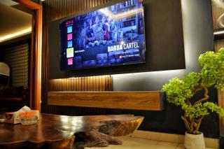 Premium Vintage Penthouse Apartment In Gold Crest Mall and Residency - Lahore - 6