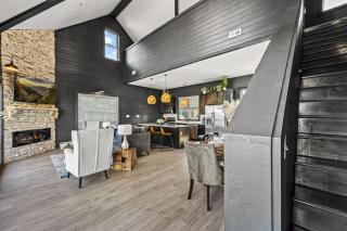 Luxe at Lake Haven - Pool Hot Tub and Game Room - Sevierville - 2