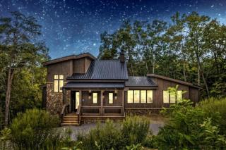 Starlight Ridge - Luxury Indoor Pool with Theatre - 0