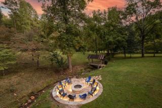 Creekside Manor - Secluded 30-Acre Family Retreat - 7