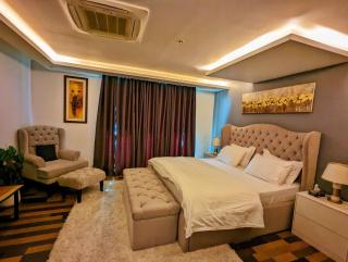 GOLD CREST MALL AND RESIDENCY - PRESIDENTIAL SUITE By ALVIS SUITE - Lahore - 9