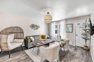 Newly Renovated, Walking Distance To Everything! - 5