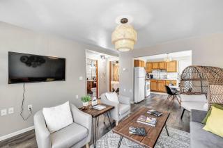 Newly Renovated, Walking Distance To Everything! - 9