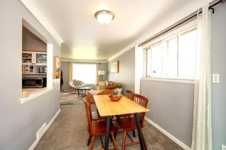 Entire 3 bed home in Maple Heights w ac - 2
