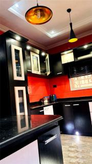 Beautiful 5 bedroom Bungalow - 4
