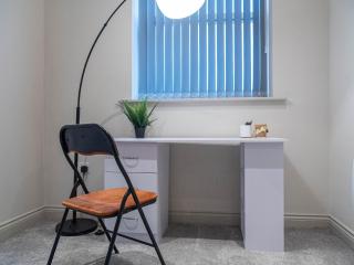 Central Leeds Apartment by Briggate Free Parking - 2