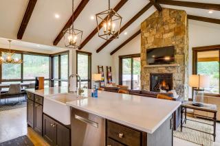 Private 1 and Acre and Hot Tub Silverthorne Mtn Escape - 5