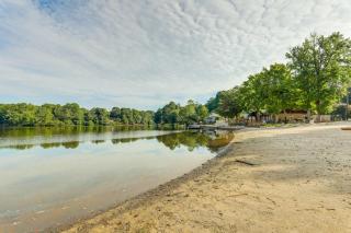 Lake and Dock Access Peaceful Retreat in Duluth - 8