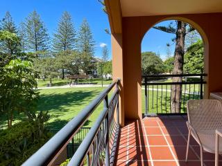Mermaid Beach Park View - 6