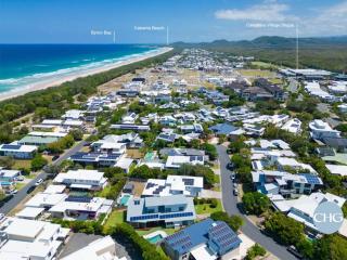 Beach House On Ebony - Casuarina - 8