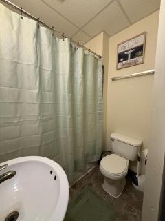 Modern 2BR with Ensuite, Downtown Morgantown, WVU - Morgantown - 9