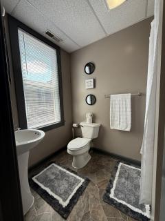 Modern 2BR with Ensuite, Downtown Morgantown, WVU - Morgantown - 6