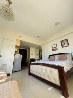 Elegant Suite with Balcony l Free wifi and netflix I Across NAIA T3 Airport - Manila - 8
