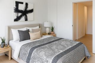 Bright and Airy Condo Steps from Yaletown Amenities - Vancouver - 4