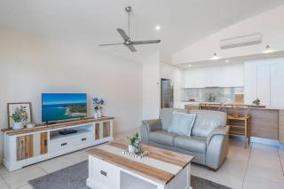 Malibu Apartments Unit 1 and 2 - 5 Oak Street - Evans Head - 3