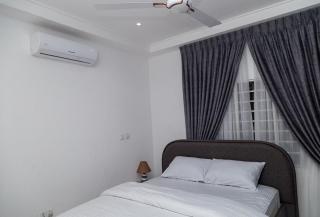 Efie Pa Apartments - 1