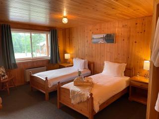 FOUR Nature Resort - Chelmsford - 4