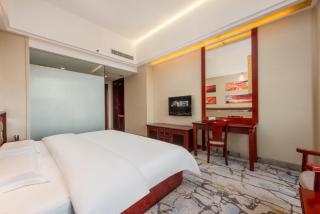 Billions-Earn Hotel just a 3 minute walk to the Ceramics Expo Center and close to Guangdong Foshan Creative Park and China Ceramics City - 1