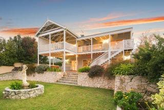 Hampton House in Old Dunsborough - 0