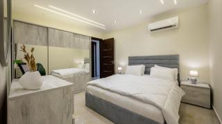 Lovely Central Stay Near Airport - 5