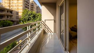 Lovely Central Stay Near Airport - 1