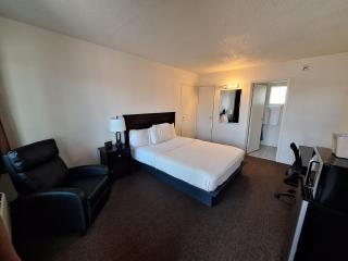 Leisure Lodge Motel - Grants - 3