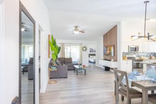 Natural Getaway with lake view and game room! - 6