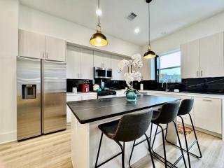 Centrally located cozy getaway - Houston - 2