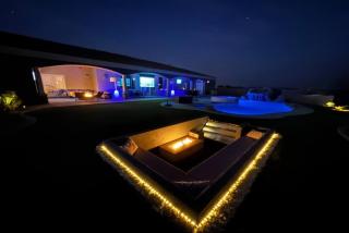 Luxury Villa with Slide Pool, Spa, Gym, Game Room, Indoor and Outdoor Movie Theater - 8