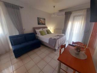 Eleni's Apartments Igoumenitsa - Γκαρσονιέρα 1ου ορόφου επιπλωμένη, εξωπλισμένη - Igoumenitsa - 0