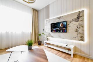 Live The City In A Designer Apartment Near Main St - 0