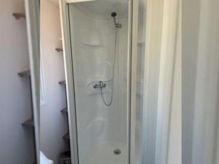 Mobil home confortable avec terrasse pour 4 personnes - API-1-52-583 - 3