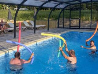 Mobil home cosy avec terrasse pour 4 personnes - API-1-52-690 - 1